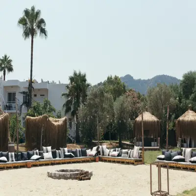 Chillos Beach Hotel