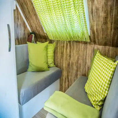 Mona Glamping Caravan Suites