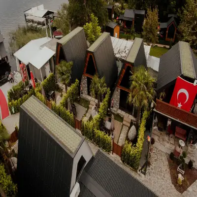 Kıyı Bungalov Hotel ve Cafe