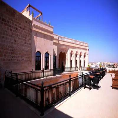 Shmayaa Hotel