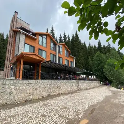 Şavsat Karagöl Hotel