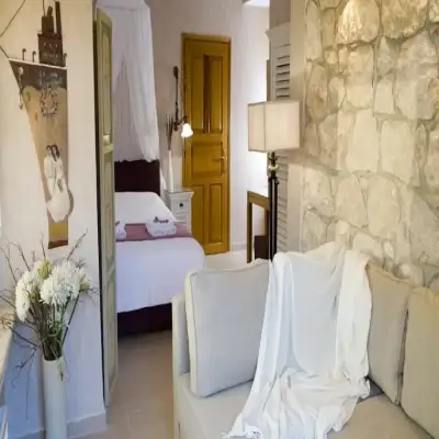 Nikoleta Luxury Villa