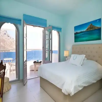 MasouriBlu Boutique Hotel