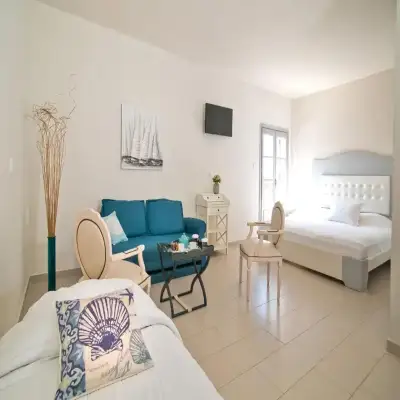 MasouriBlu Boutique Hotel