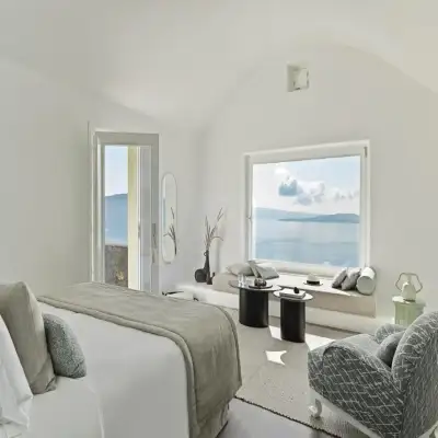 Canaves Oia Suites