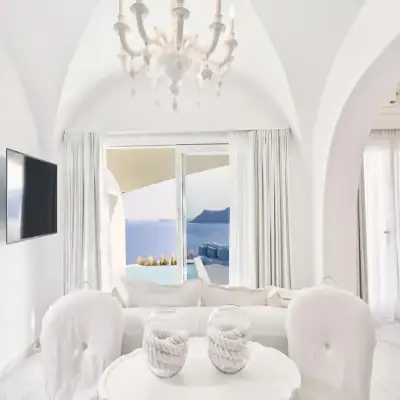 Canaves Oia Suites