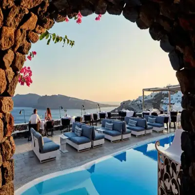 Canaves Oia Suites