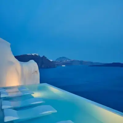 Canaves Oia Suites