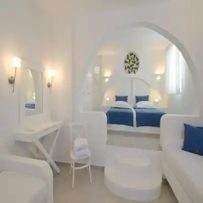 Aspalathras White Hotel