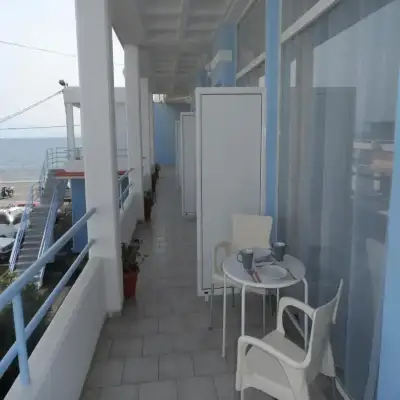 Seafront Studios and Apartments