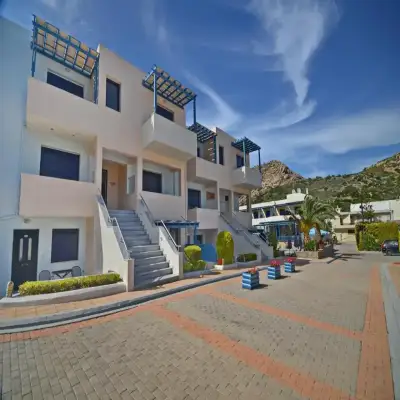 Emporios Bay Hotel