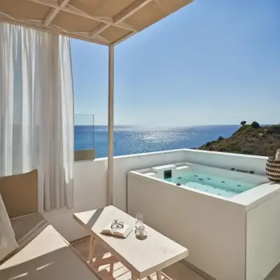 Volcano Luxury Suites Milos - Adults Only