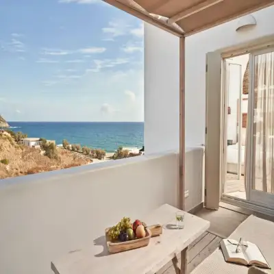 Volcano Luxury Suites Milos - Adults Only