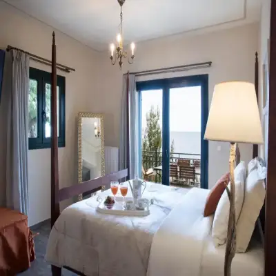 Avra Private Suites