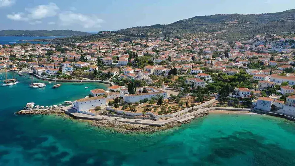 Spetses Adası Gezilecek Yerler & Gezi ve Konaklama Rehberi