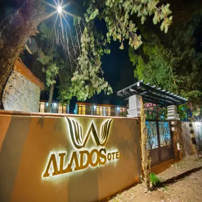 Alados Hotel