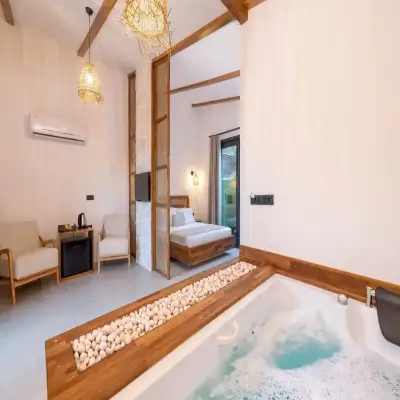 Rota Kilidonia Karaöz Suites & Villas