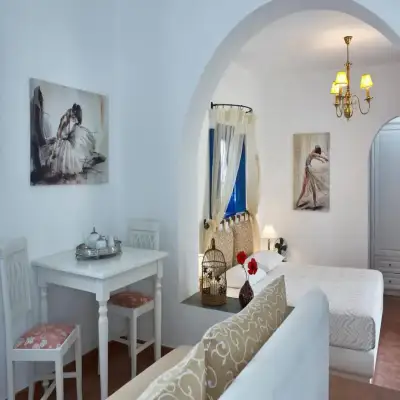 Folegandros Apartments