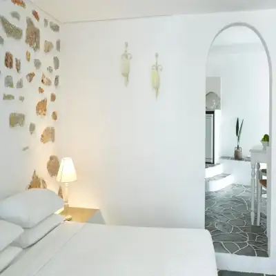 Folegandros Apartments