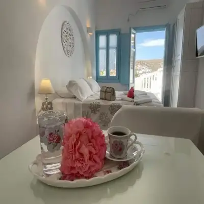 Folegandros Apartments