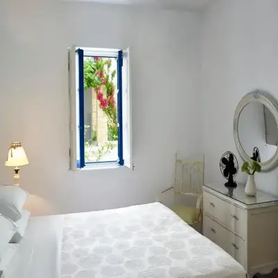 Folegandros Apartments