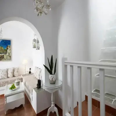 Folegandros Apartments