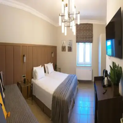 Triena Rooms