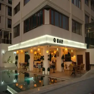 Qinn Hotel