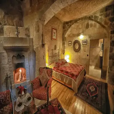 Travellers Cave Hotel