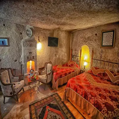 Travellers Cave Hotel