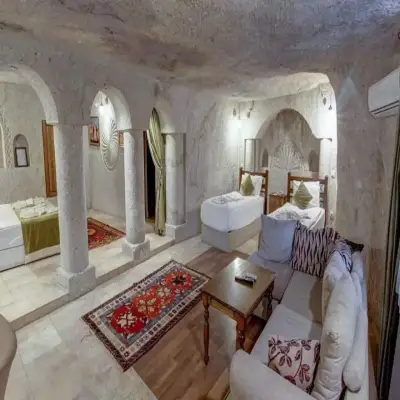 Elegance Cave Suites