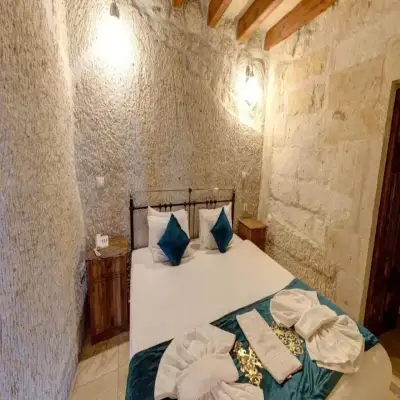 Elegance Cave Suites