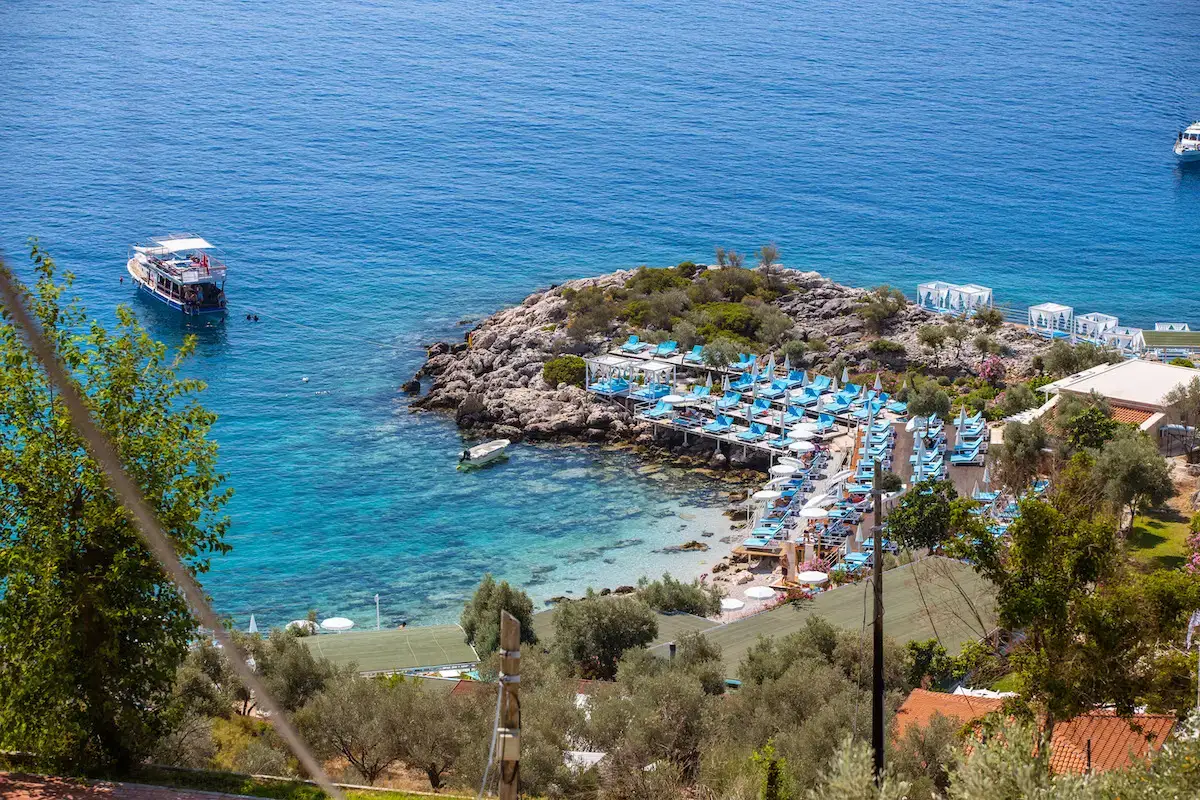 Kaş'ta Manzaralı ve Havuzlu Otel: Hamarat Hotel.