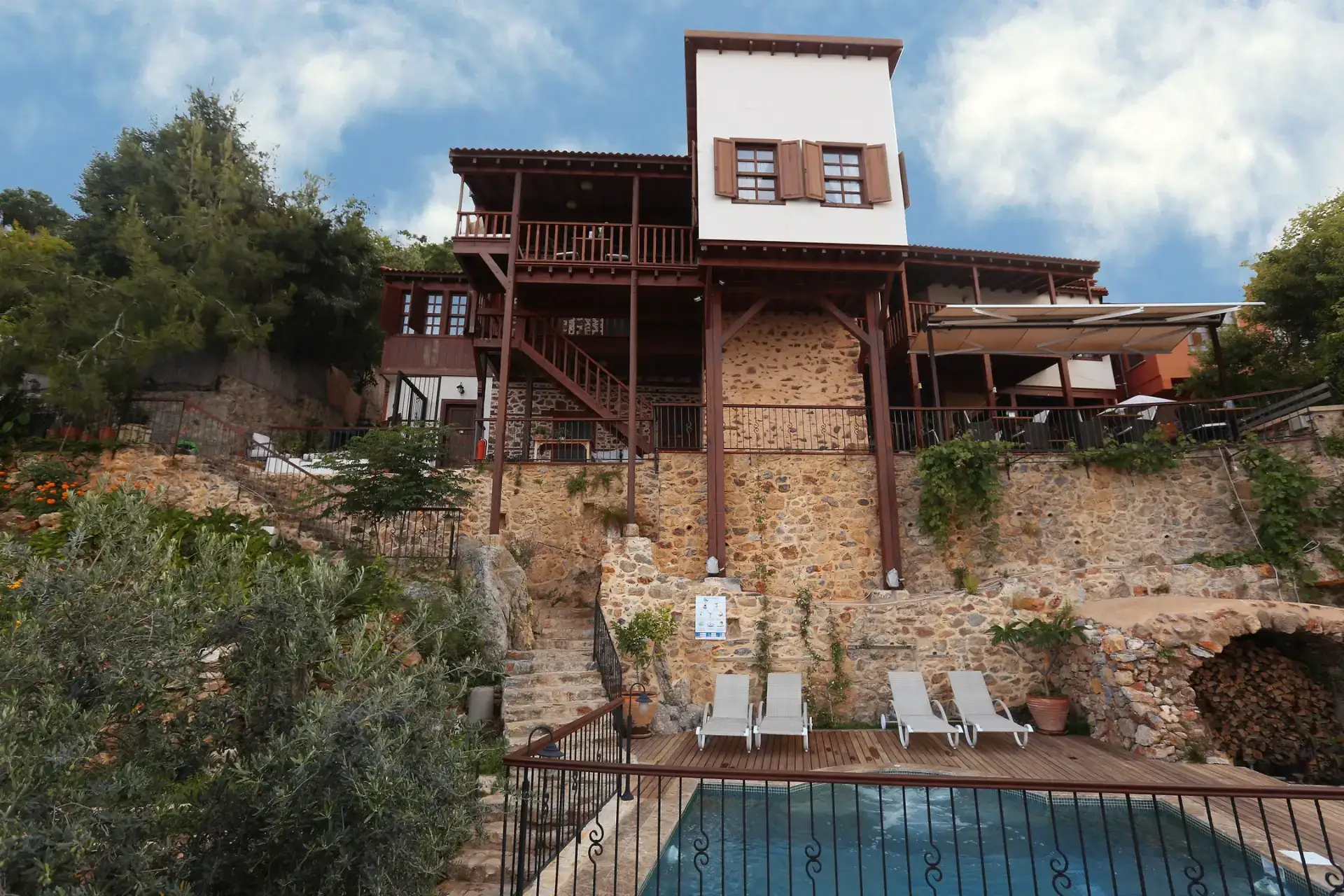 Alanya'da Manzaralı Bir Otel: Hotel Villa Turka