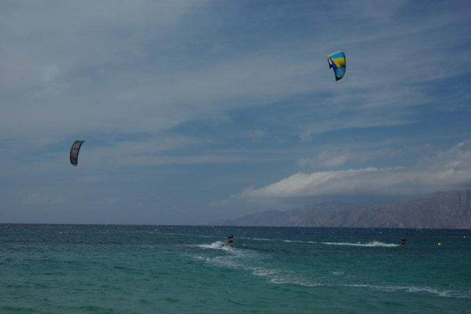 Kitesurfing veya Rüzgar Sörfü Denemek