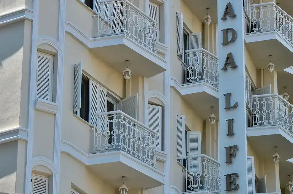 Ada Life Hotel